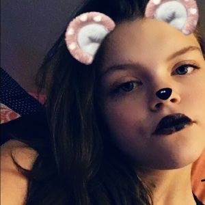 Meet your Posher, Jenavieve